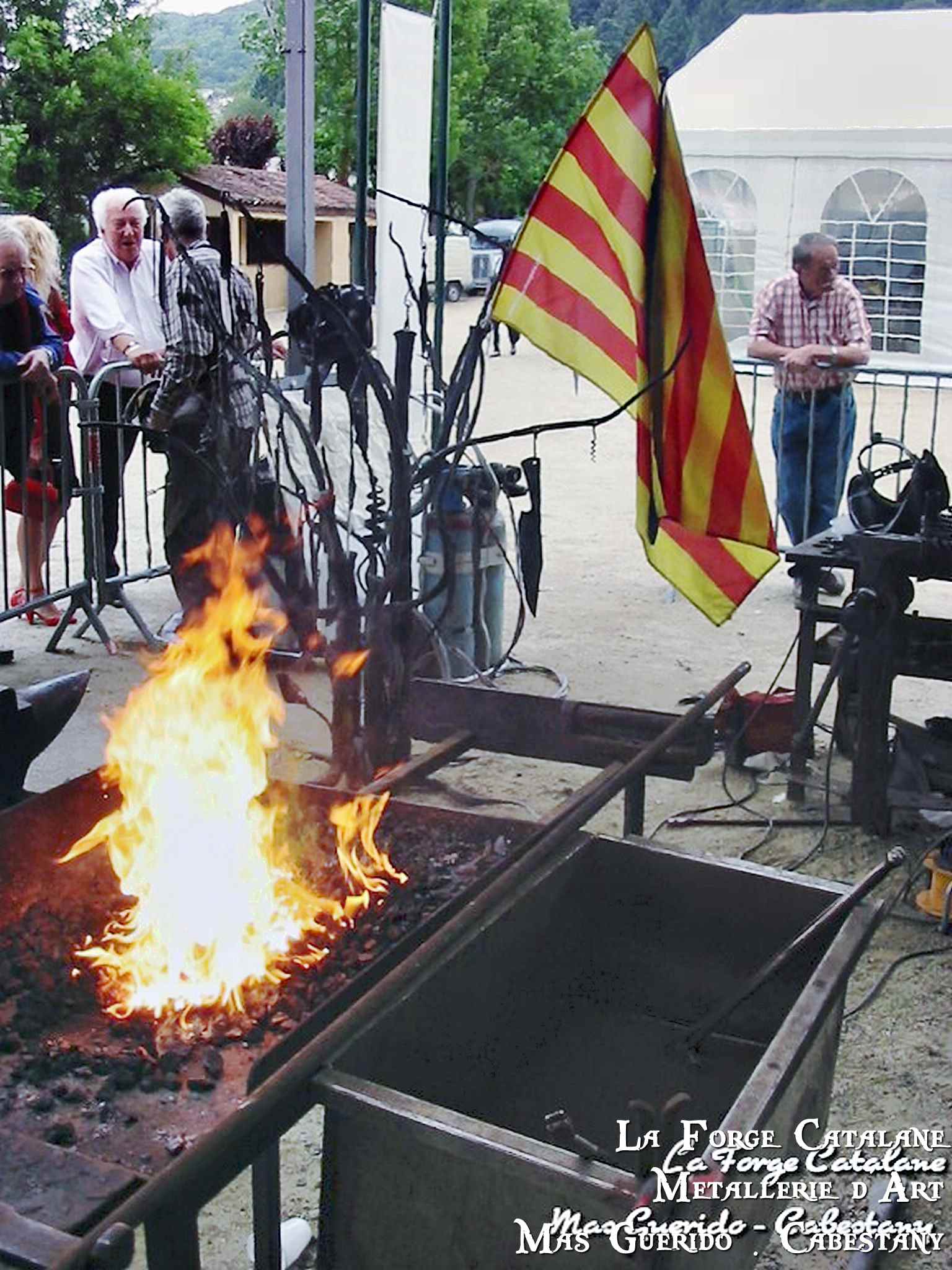Demonstration de forge Thiers 2011 forge catalane.jpg